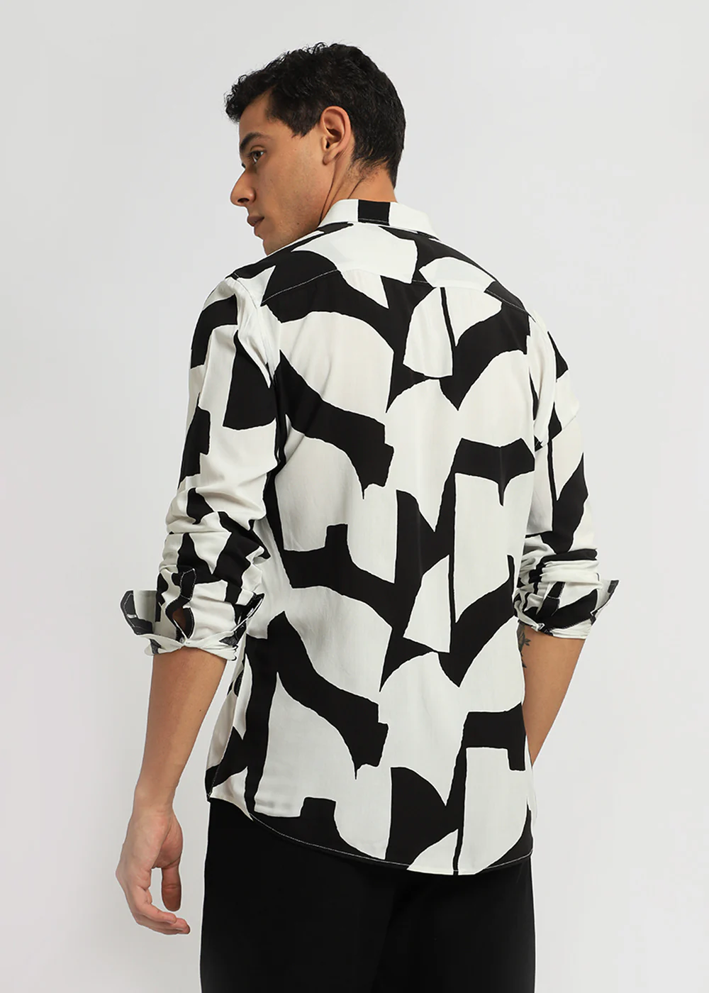 Abstract Monochrome Print Full sleeve shirt - Image 5