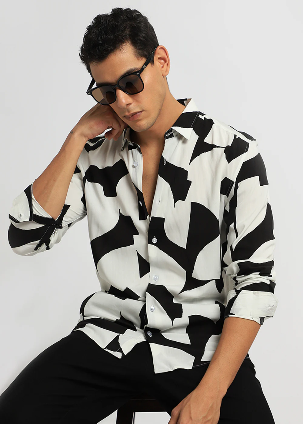 Abstract Monochrome Print Full sleeve shirt - Image 7