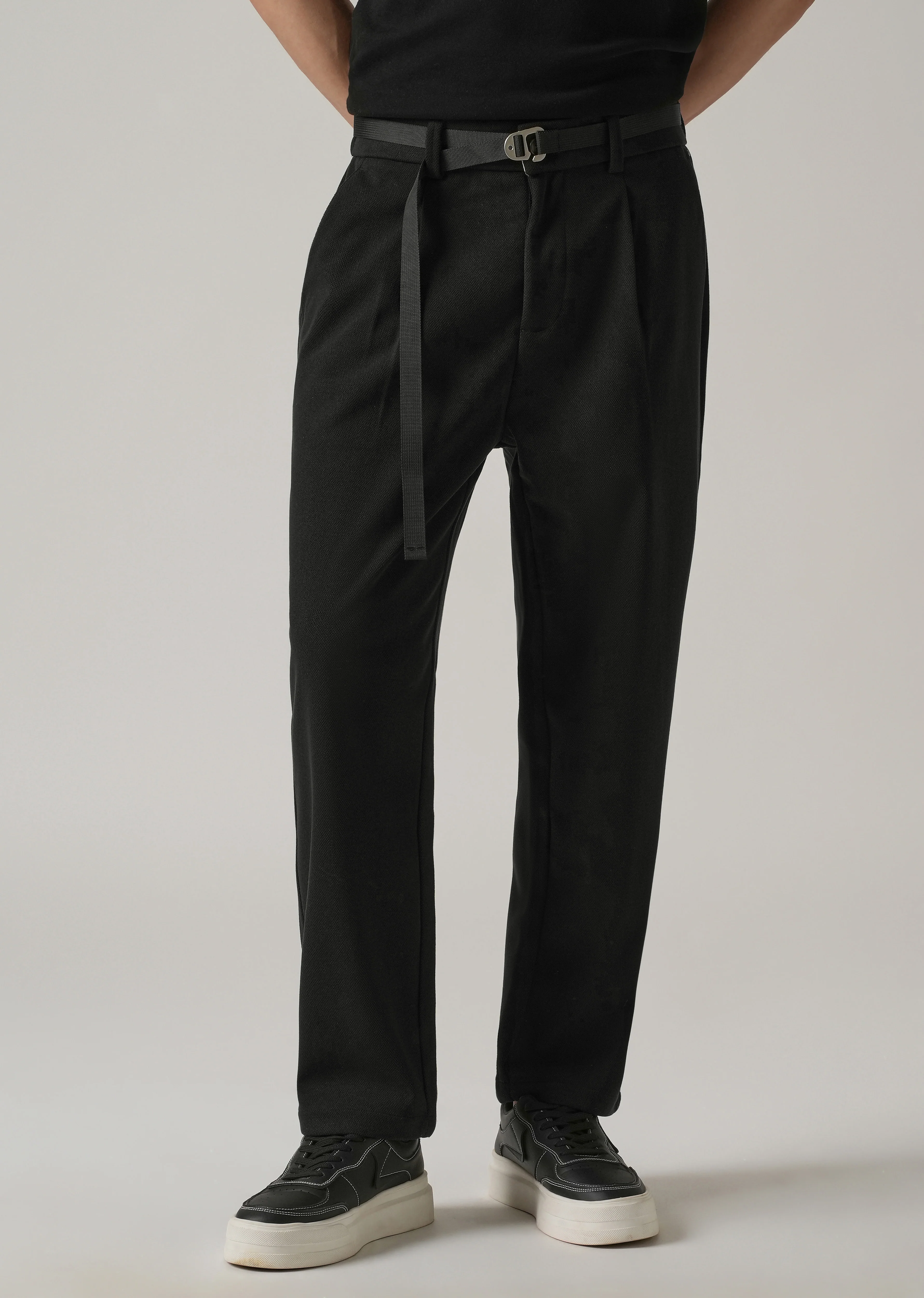 Black Relaxed Fit Textured Pleated Pant