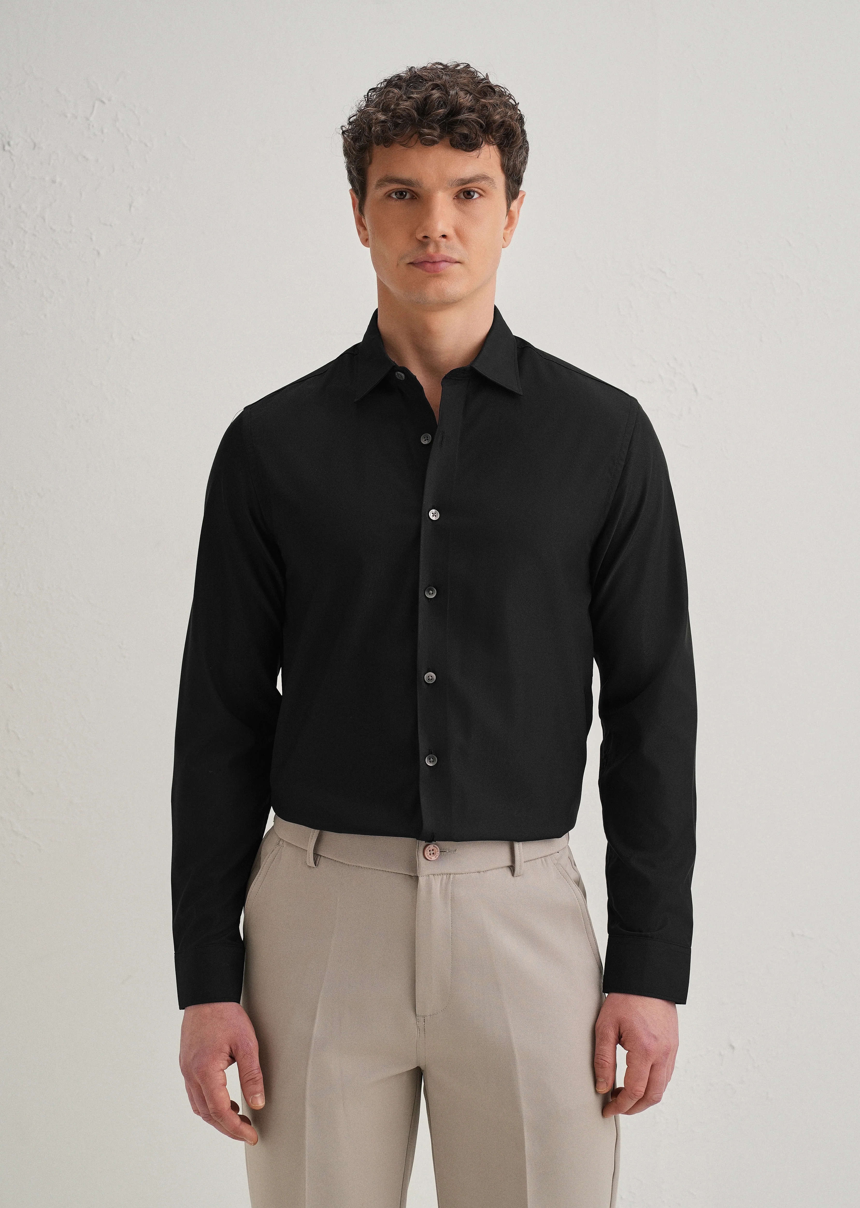 Black Stitchless Placket Premium Wrinkle-Free Shirt