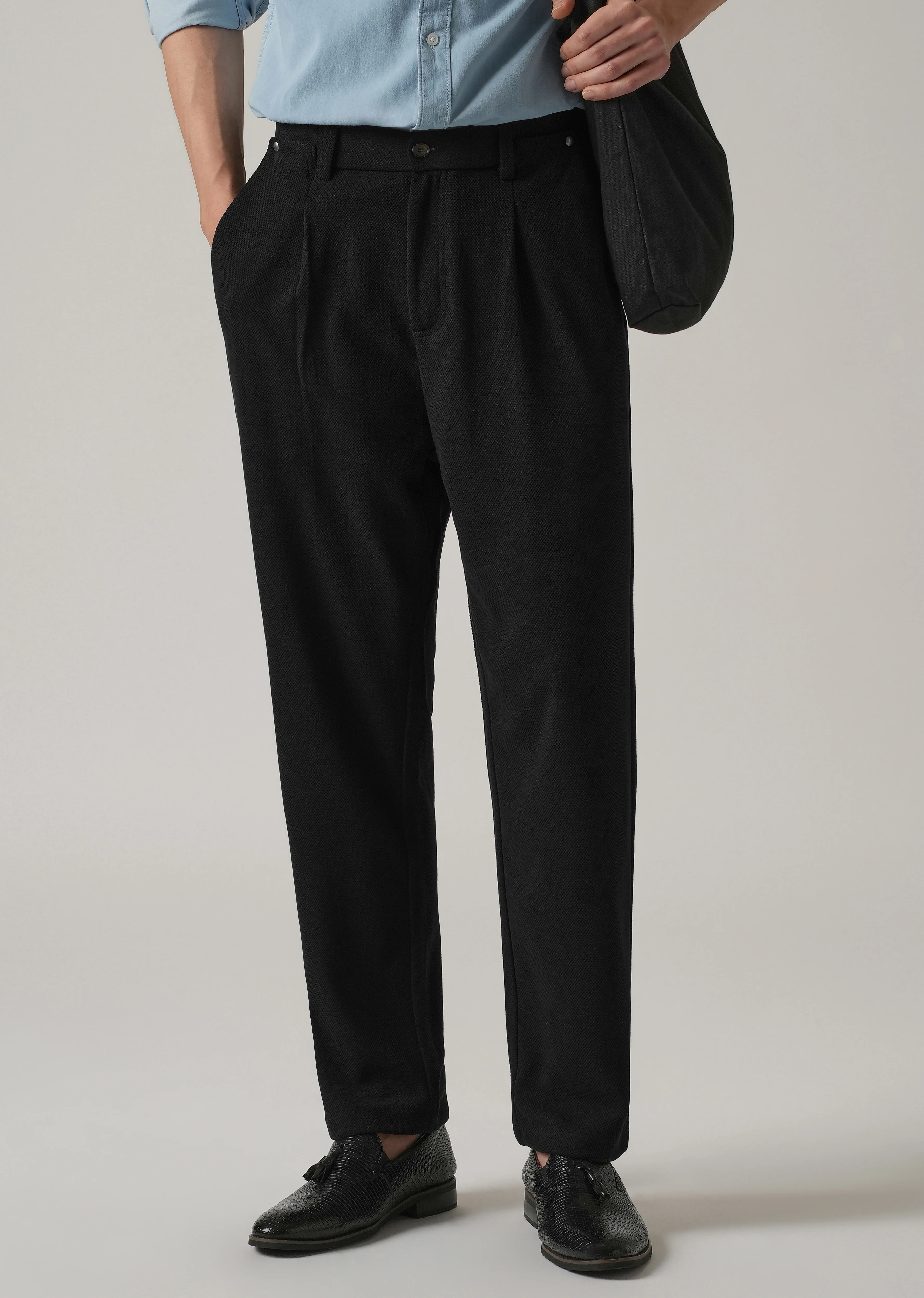 Black Textured Pleated Relaxed Fit Pant