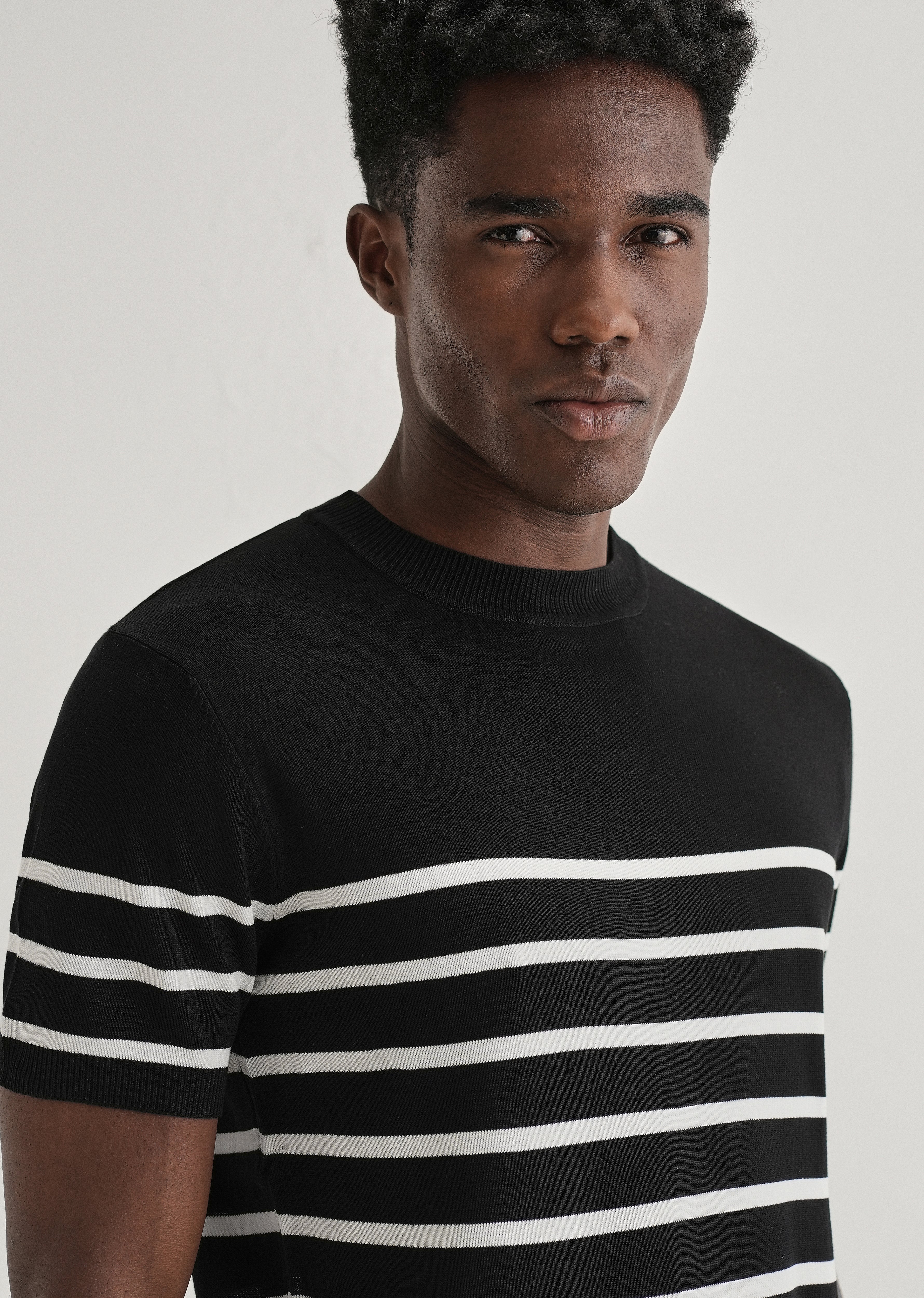Black White Striped Knitted T-shirt - Image 5