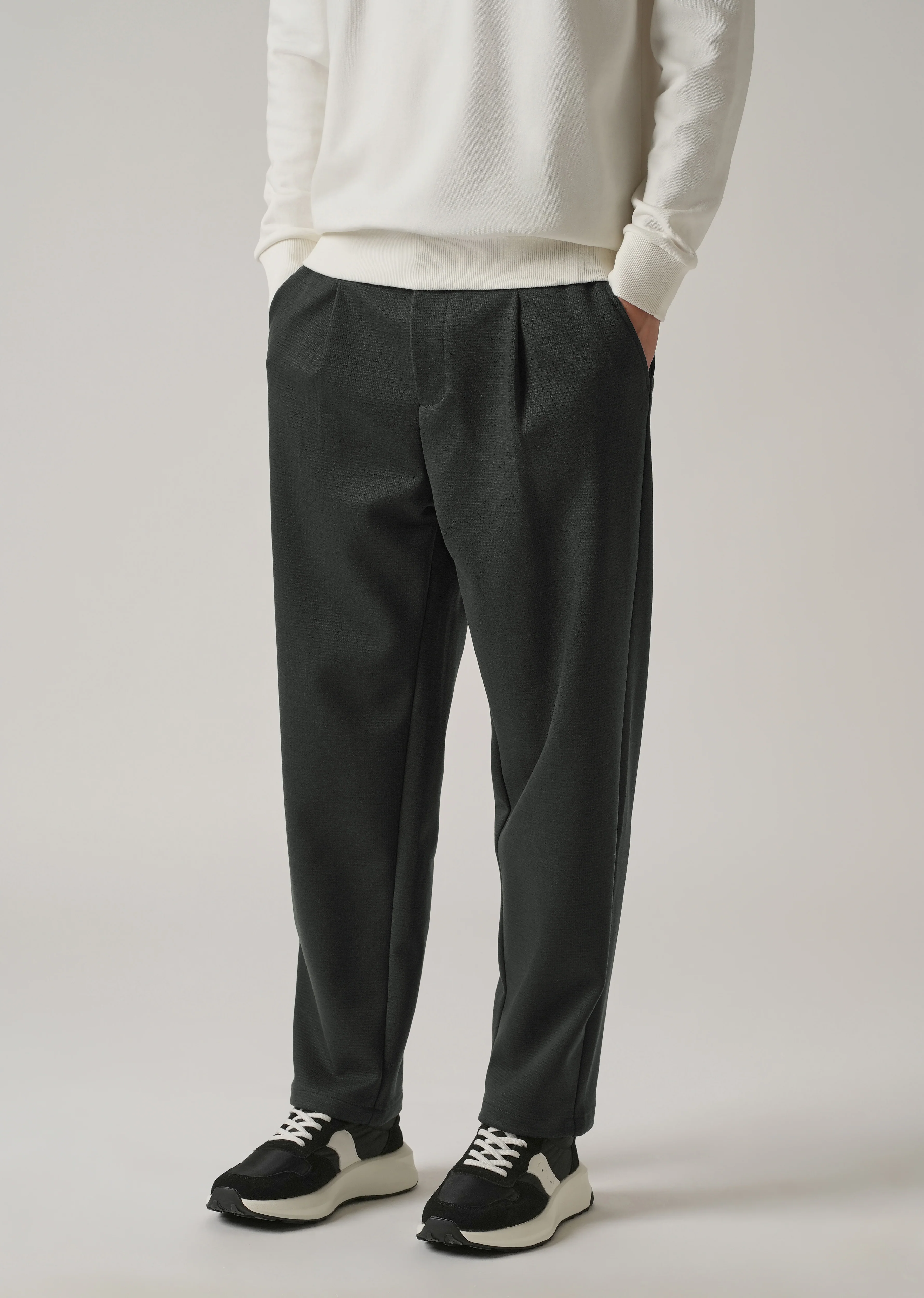 Dark Grey Textured Pleated Drawstring Pant
