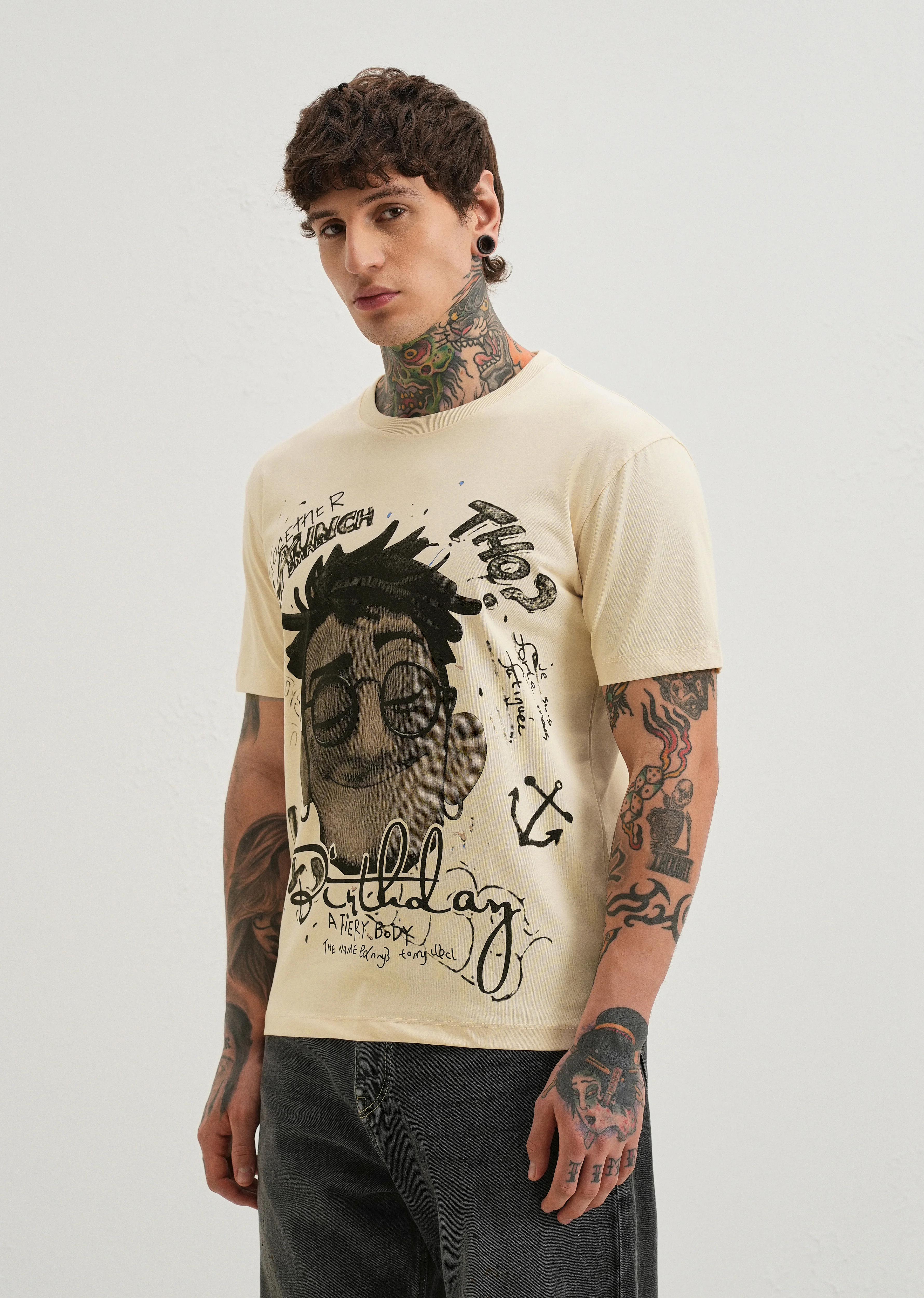 Beige Graphic Printed T-shirt - Image 5