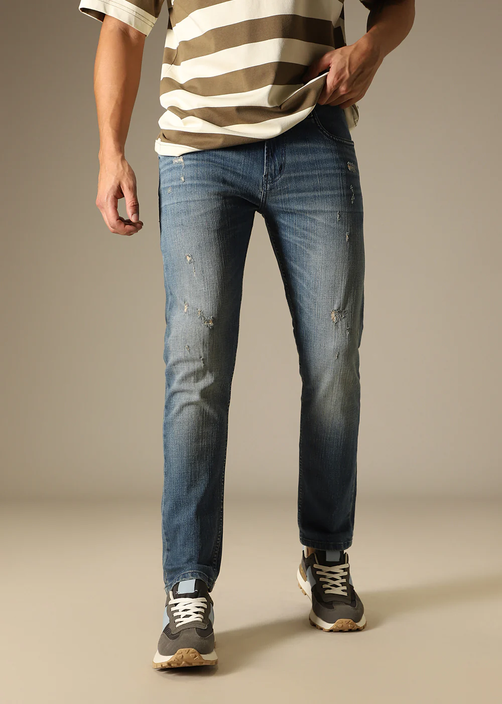 Light Blue Mid Fade Ankle Slim Fit Denim - Image 3
