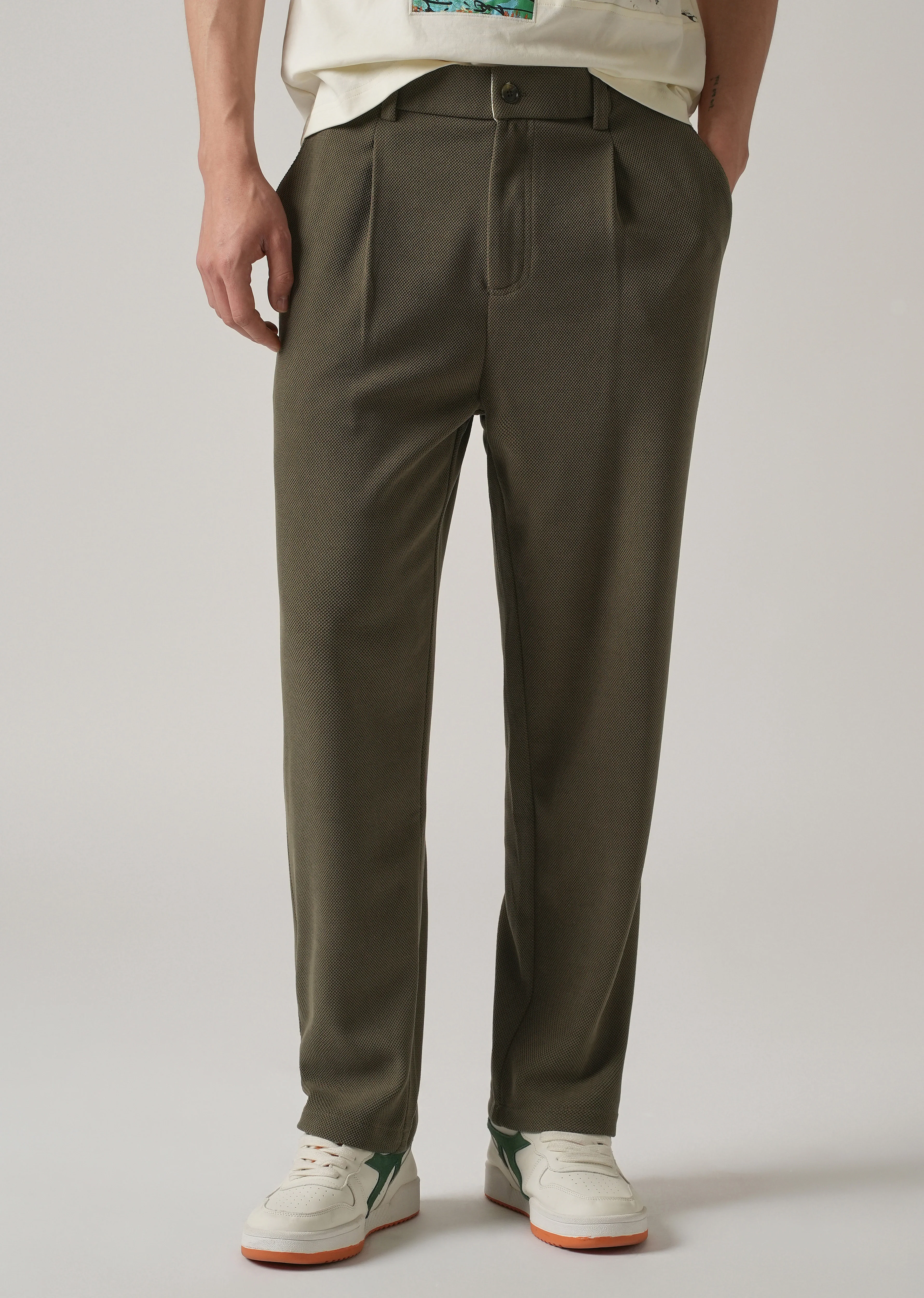 Olive Textured Pleated Relaxed Fit Pant