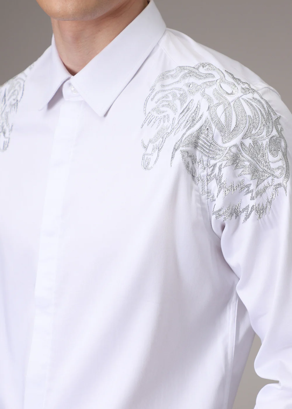 Shiro Lion Embroidery Shirt - Image 2