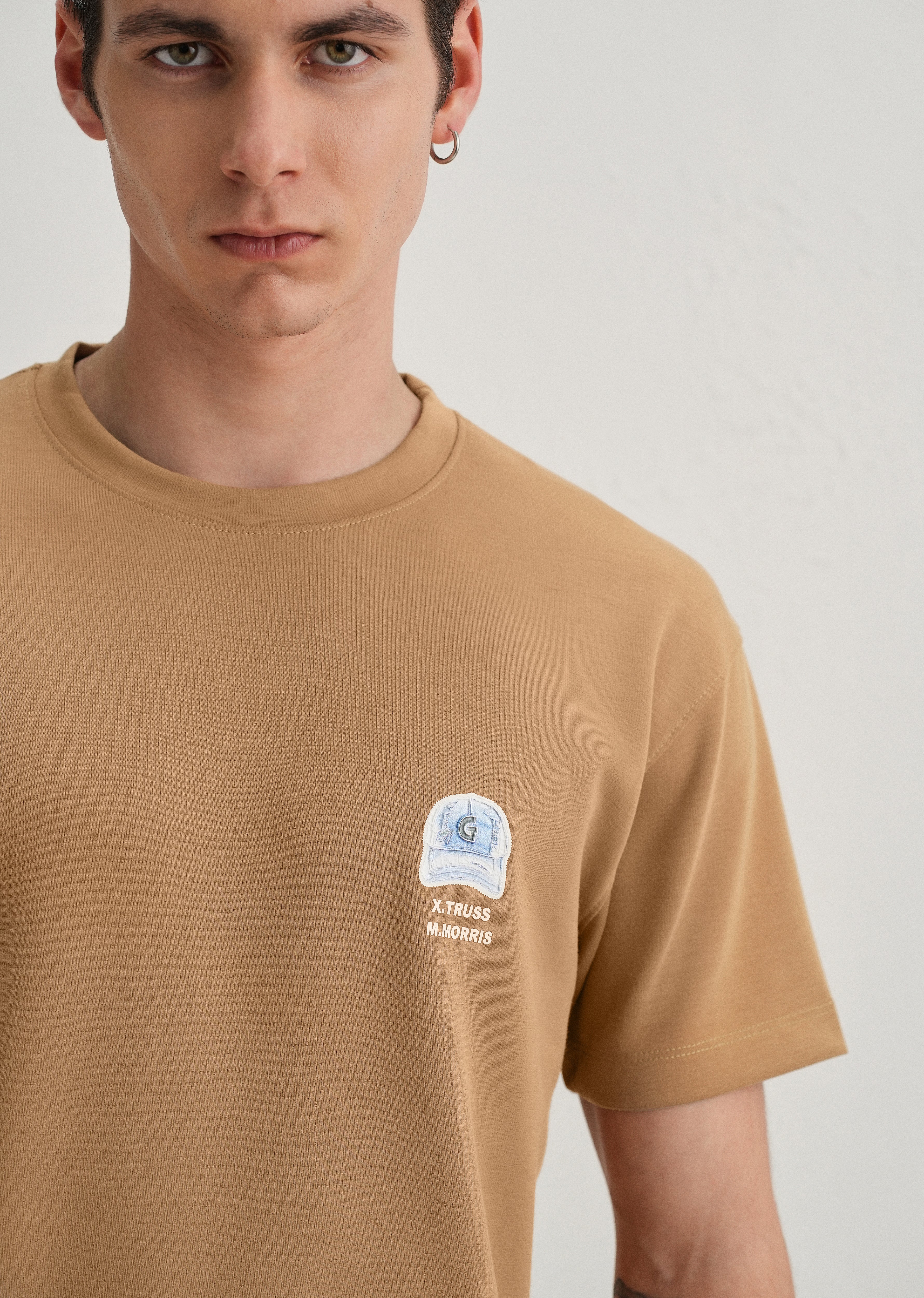 Tan Textured Back Print T-Shirt - Image 2