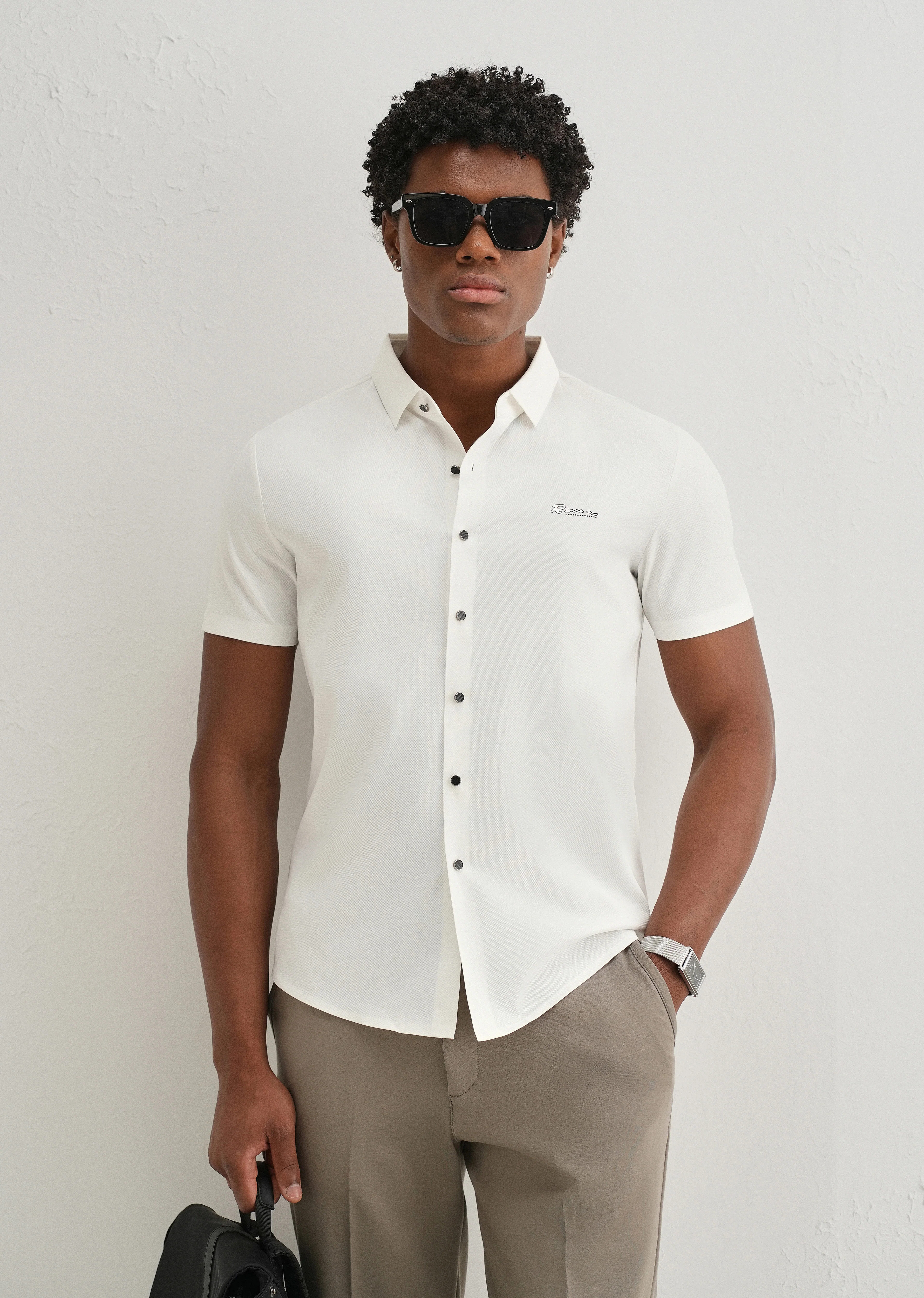 White Stitchless Half Sleeve Shirt